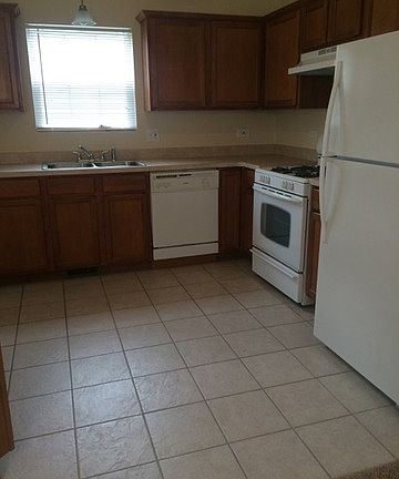 4th image of 182 Broadway Ave