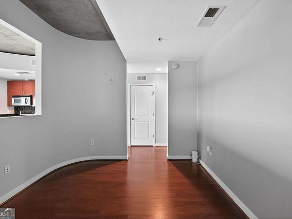 4th image of 361 17th St #1820