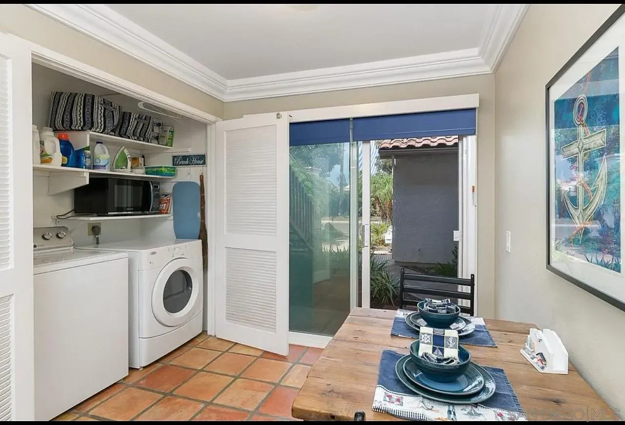 2 bed, 2.0 bath, 1650 sqft, $4,900 — Photo 4