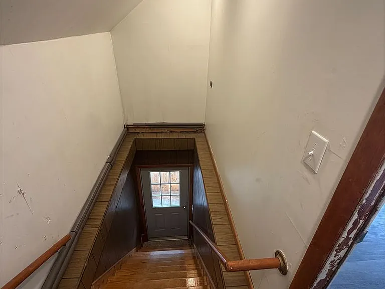389 Boynton St — Photo 21