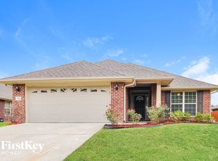 306 Ivy Hills Cir, Calera, AL 35040