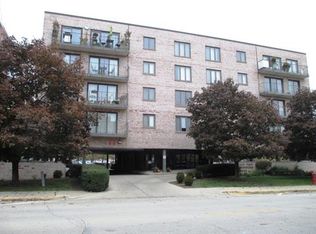 1660 E Thacker St APT 1A, Des Plaines, IL 60016