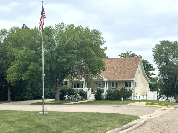 201 S 6th St, Onida, SD 57564