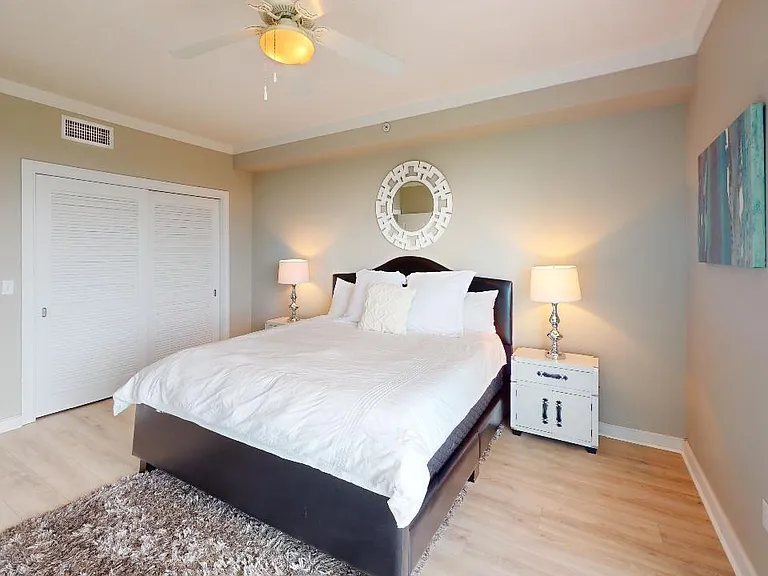 2060 Beach Blvd #601 — Photo 12