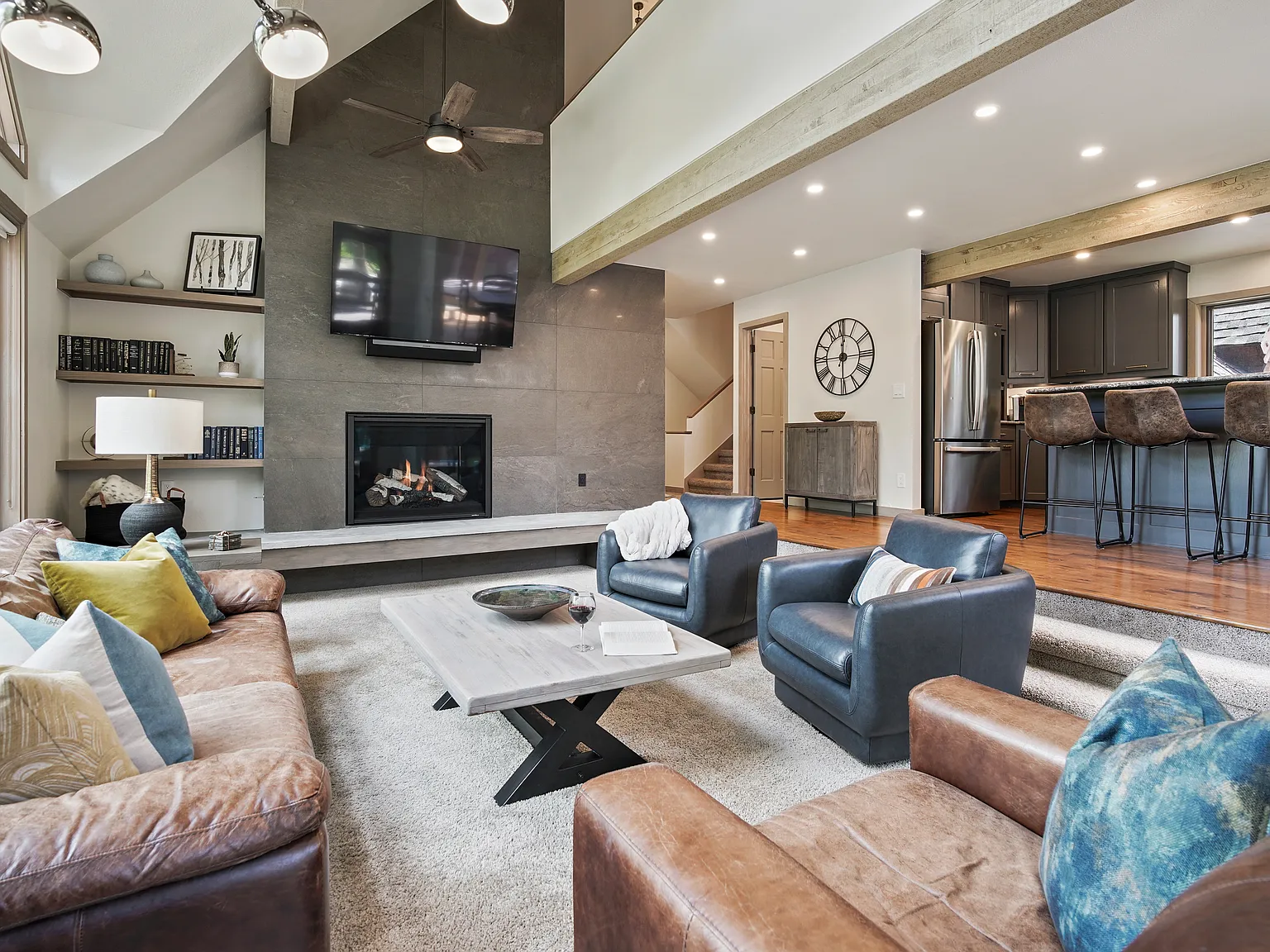 6 bed, 4273 sqft, $30,000 — Photo 3