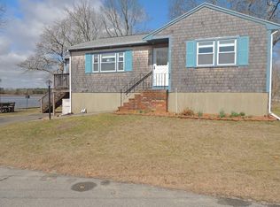 19 2nd Ave, Wareham, MA 02571