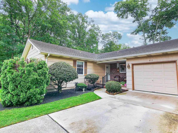 819 Chelsea Rd, Absecon, NJ 08201