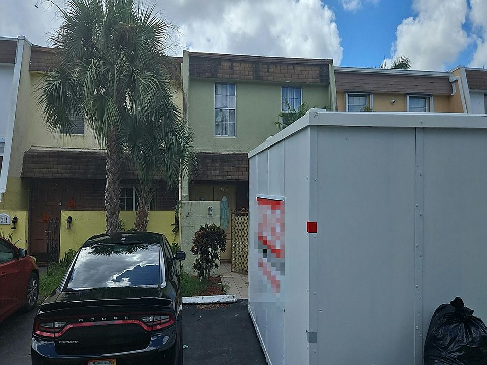 1st image of 7318 NW 75th St