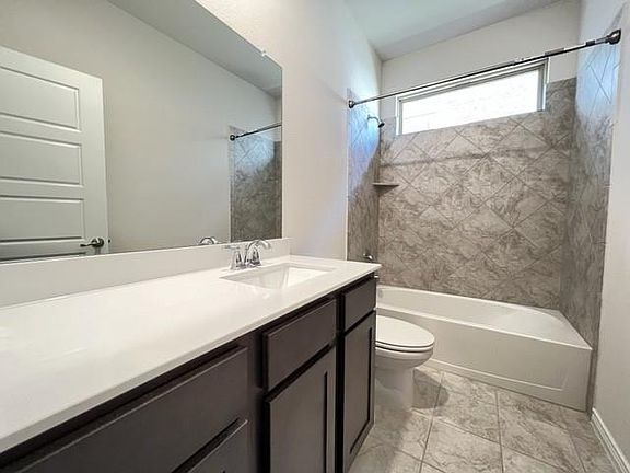 4th image of 2316 Brightstone Dr