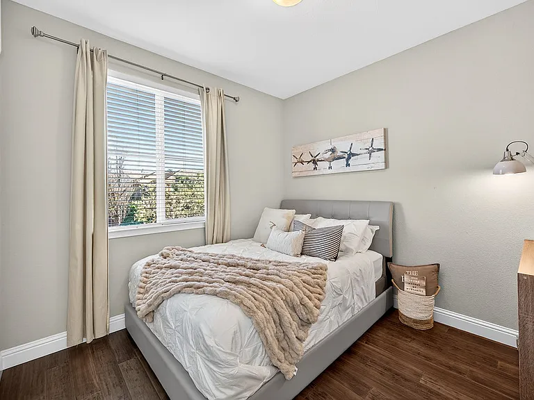 390 Caravaggio Cir — Photo 52