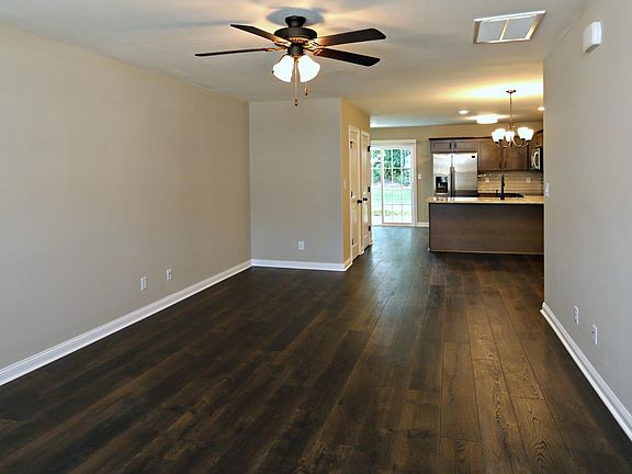 5th image of 209 Alexander Blvd