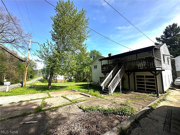 4th image of 1127 Anderson Blvd