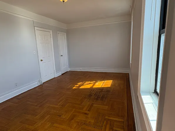 50-05 43rd Avenue image 18 of 19