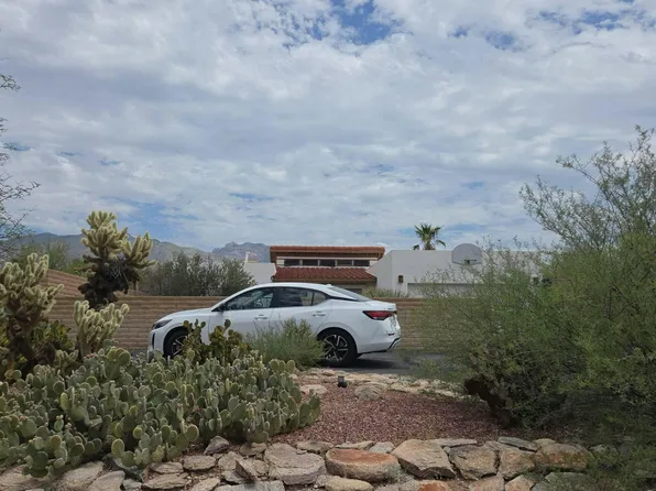 4957 E Calle Capistrano, Tucson, AZ 85718