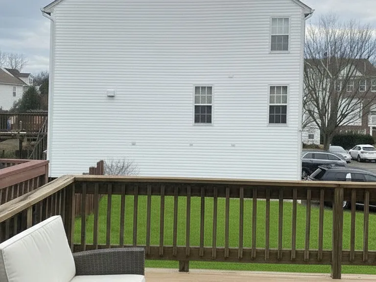 Second floor deck off of kitchen/dining room