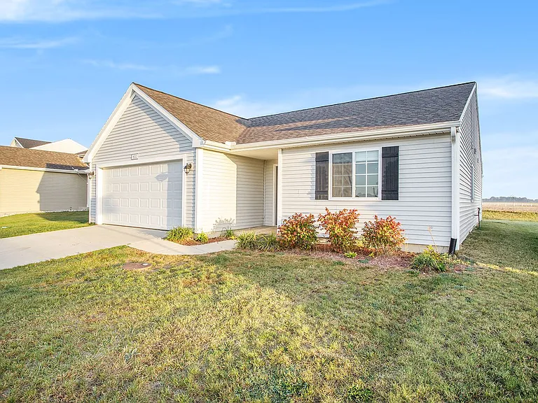8131 Lausen Ln — Photo 3