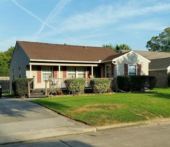 1034 West Dr, Port Neches, TX, 77651