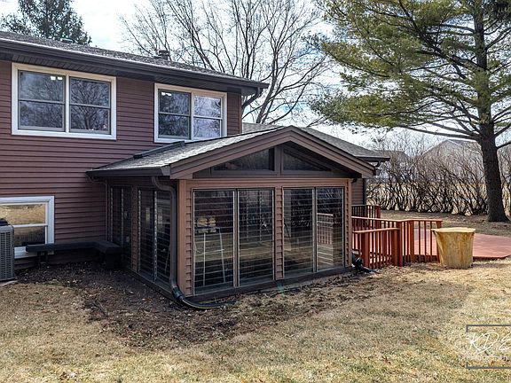 3rd image of 29W376 Wagner Rd