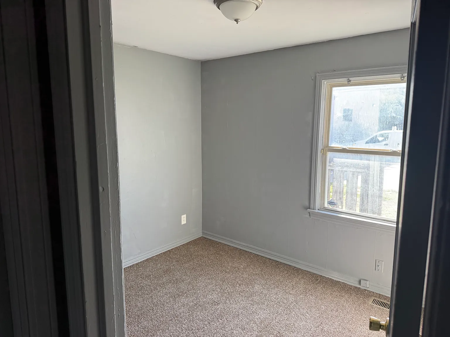 3 bed, 1093 sqft, $1,055 — Photo 4