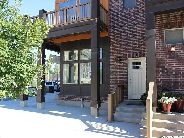 9 W Gilbride Ave — Photo 2