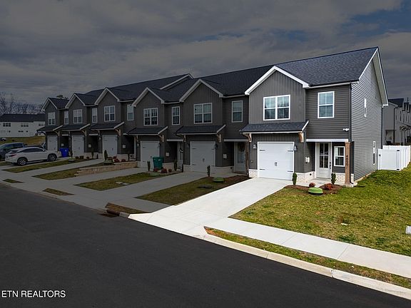 2nd image of 4850 Ancient Glacier Ln