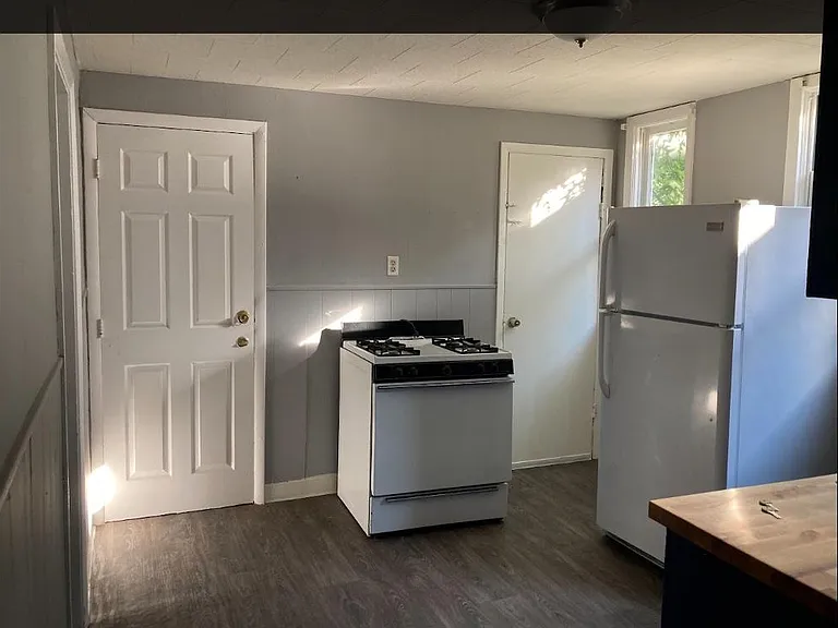 153 Hampshire St #2 — Photo 9