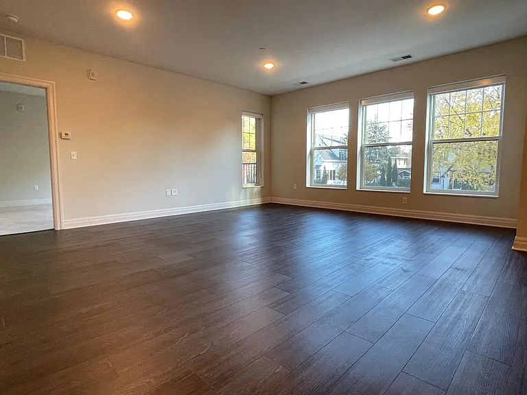 Ewing Place — Photo 13