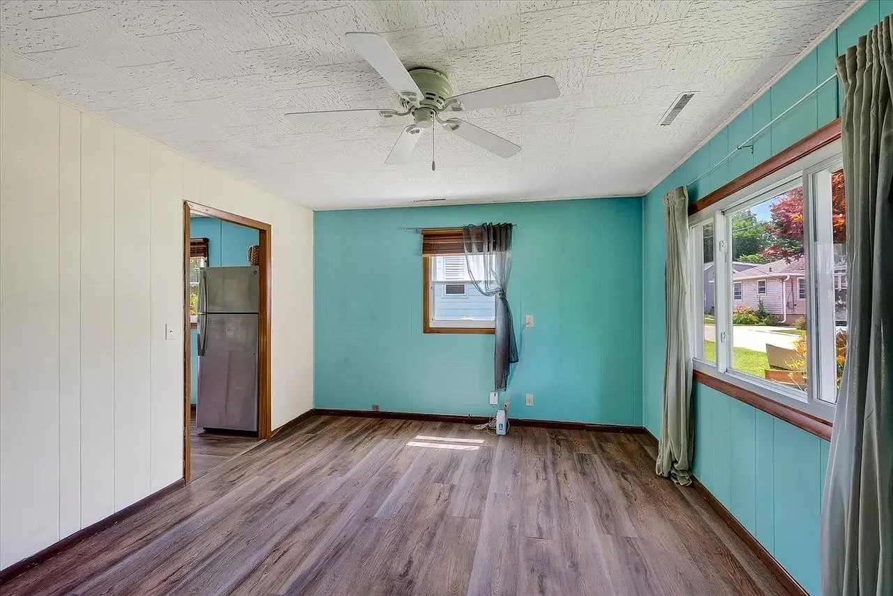 2 bed, 714 sqft, $2,695 — Photo 3