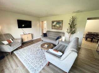 11539 Heritage Ct APT 6, Eagle River, AK 99577