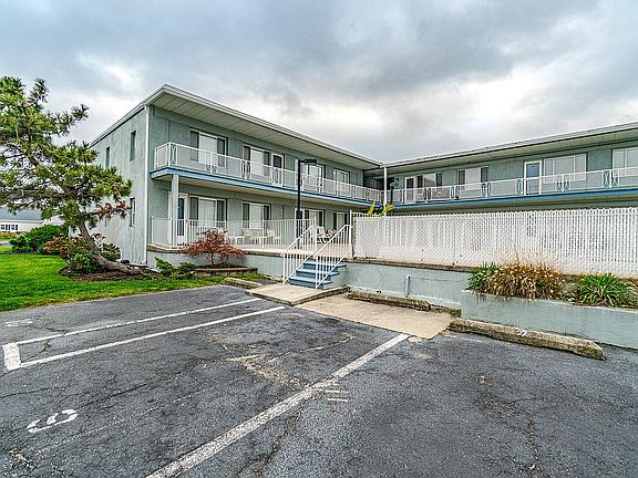 5th image of 3313 Bay Ave APT 26