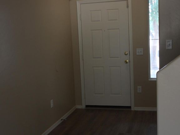 4th image of 1471 S HERON Lane