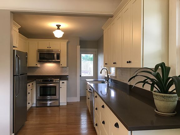 4th image of 7032 7th Ave NW