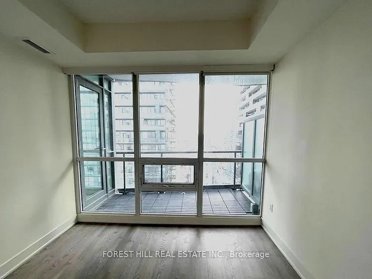 30 Roehampton Ave #2410 — Photo 3