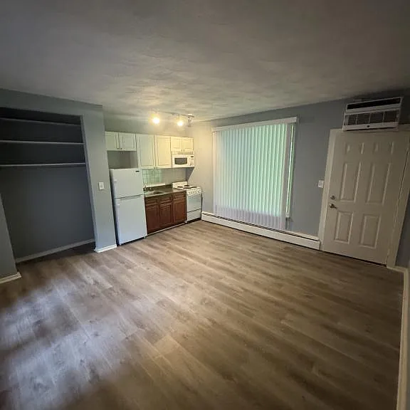 724 Delta Ave #18 — Photo 3