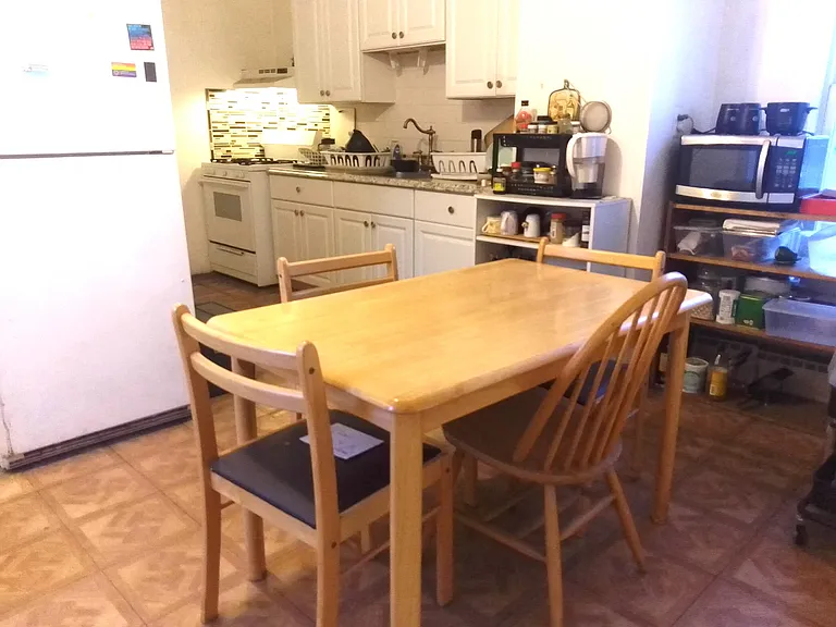 154 Webster Ave #3 — Photo 3