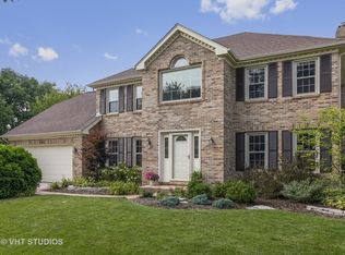 531 Cloverleaf Ct, Naperville, IL 60565