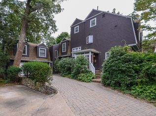 320 Lake Ave #1, Newton, MA 02461