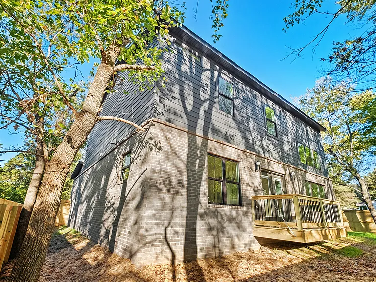 634 S Happy Hollow Rd — Photo 33
