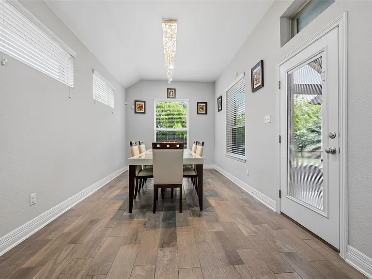 3013 Chalice Well Dr — Photo 22