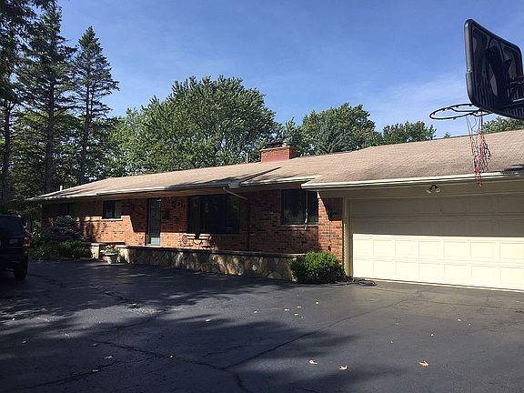 4th image of 335 Ottawa Dr