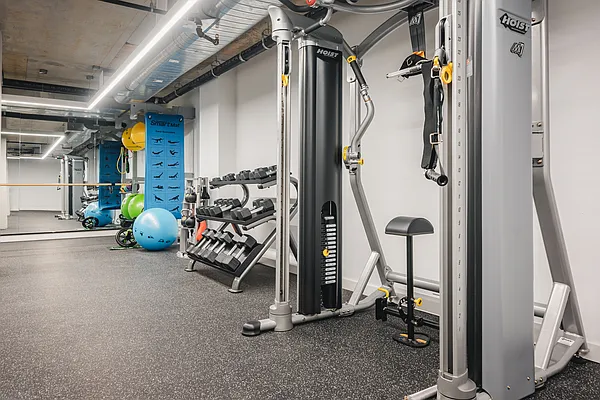 Rented by Nooklyn NYC LLC | media 31