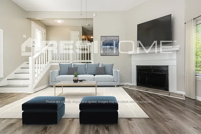 3 bed, 2.0 bath, 1300 sqft, $1,720 — Photo 3