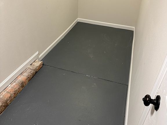3rd image of 642 Long Dr