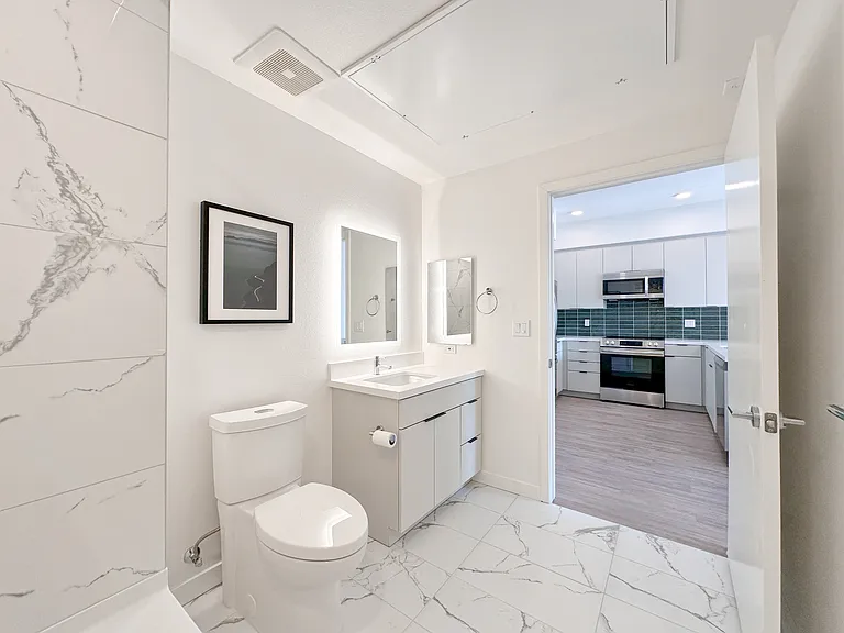 815 S Kingsley Dr — Photo 19