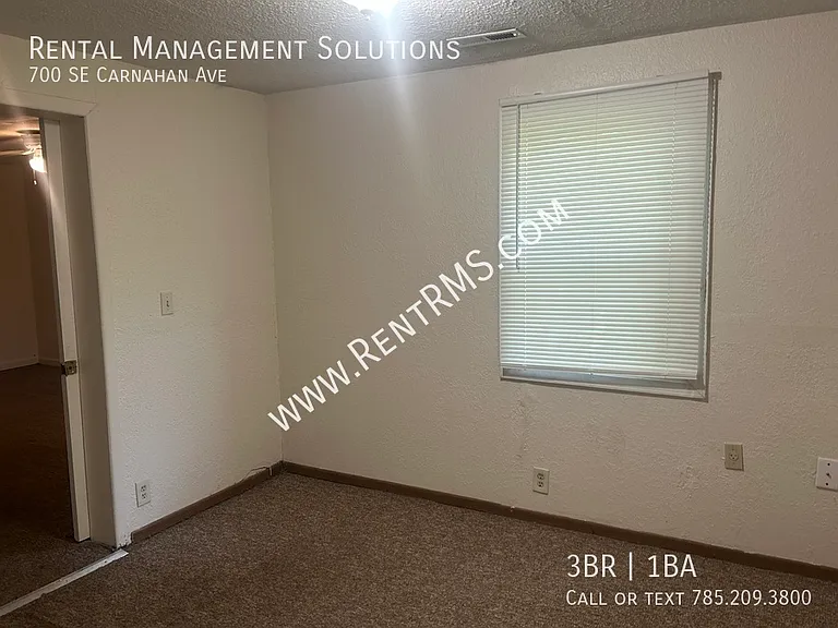 700 SE Carnahan Ave — Photo 8