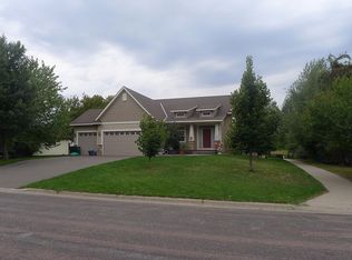 8634 Edison St NE, Blaine, MN 55449
