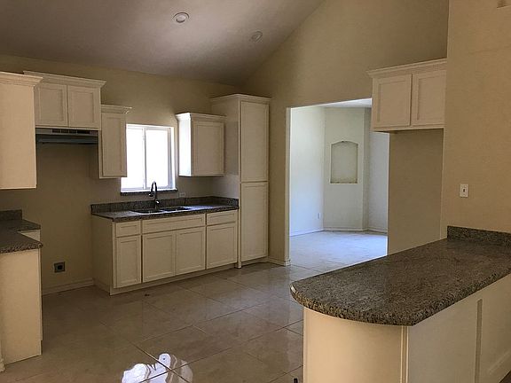 3rd image of 510 Cardinal Ave