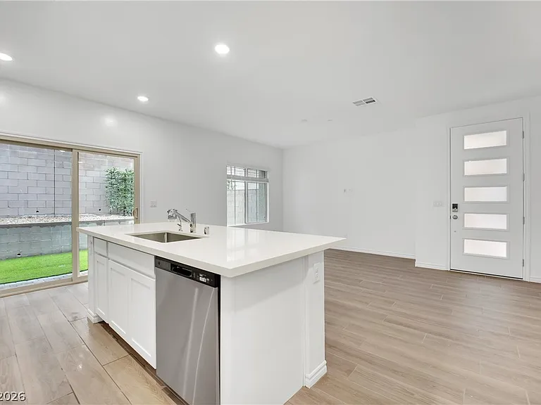 600 N Carriage Hill Dr #1146 — Photo 7