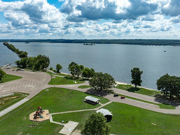 3rd image of 1110 Harmon Creek Rd