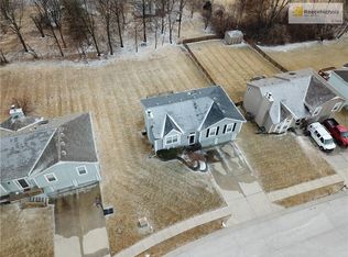 3715 NE 81st St, Kansas City, MO 64119